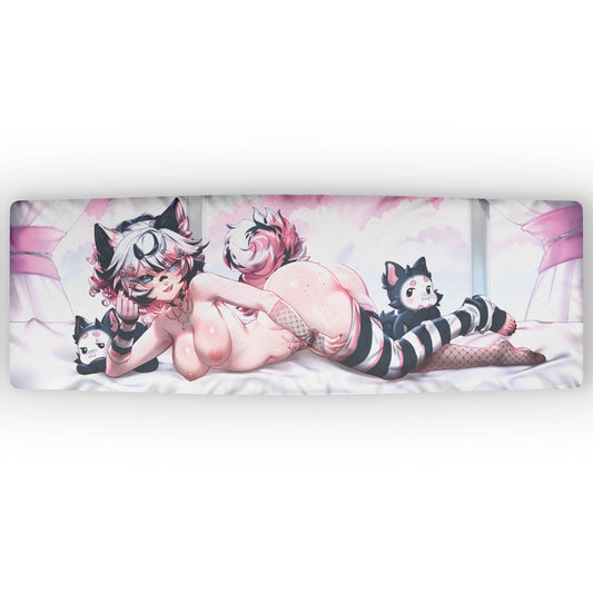 18+ Dots Pillow【Side - Full BG】