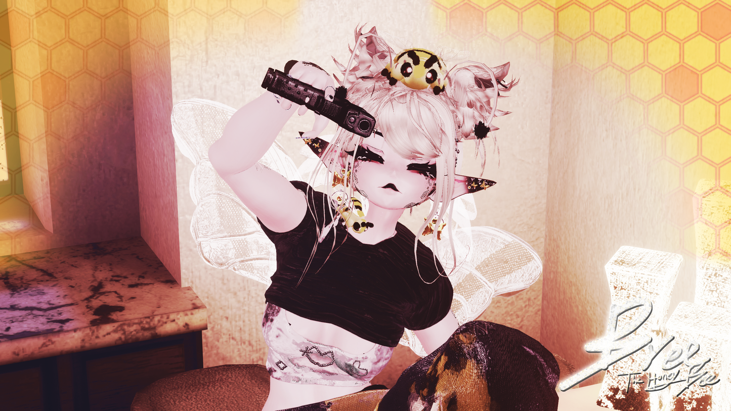 ╭┈ヾBree, The Honey Bee 🐝